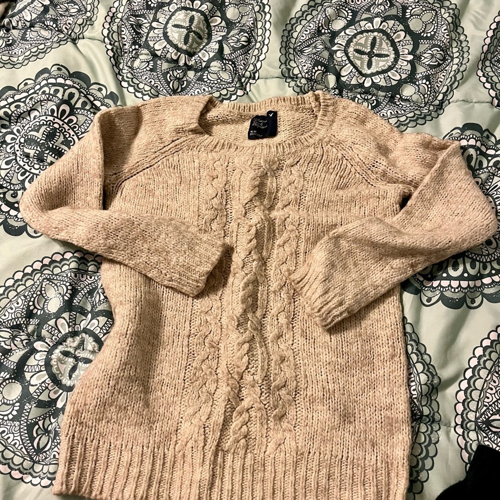 American eagle beige medium sweater